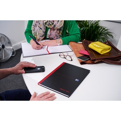 Cahier de notes Oxford Black n'Red A4 96 feuilles uni