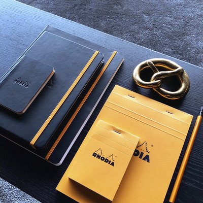 Bloc Rhodia A4 ligné + marge 80 feuilles 80g orange