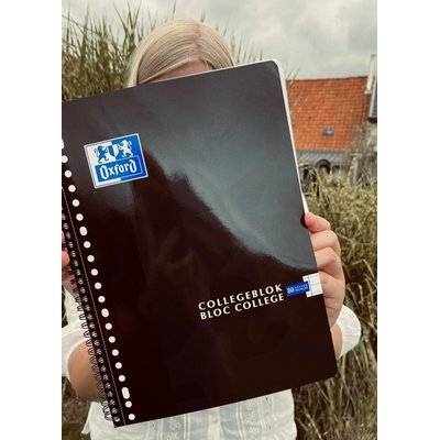 Bloc de cours Oxford A4+ ligné 23 perf 160 pages noir