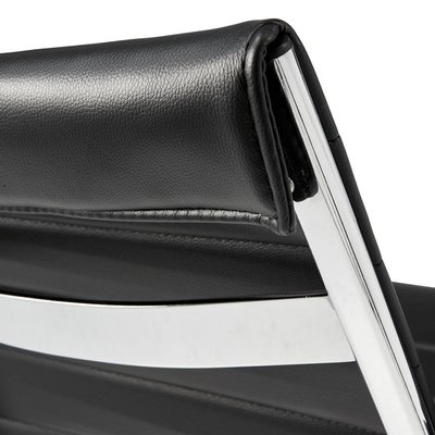 LR_VergaderstoelZwart_Detail03