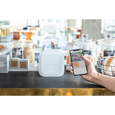Labelprinter Brother P-touch Cube Pro TZe PT-P910BT desktop 36mm wit