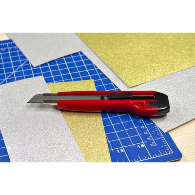 Snijmes Westcott premium 18mm met schuifsluiting rood